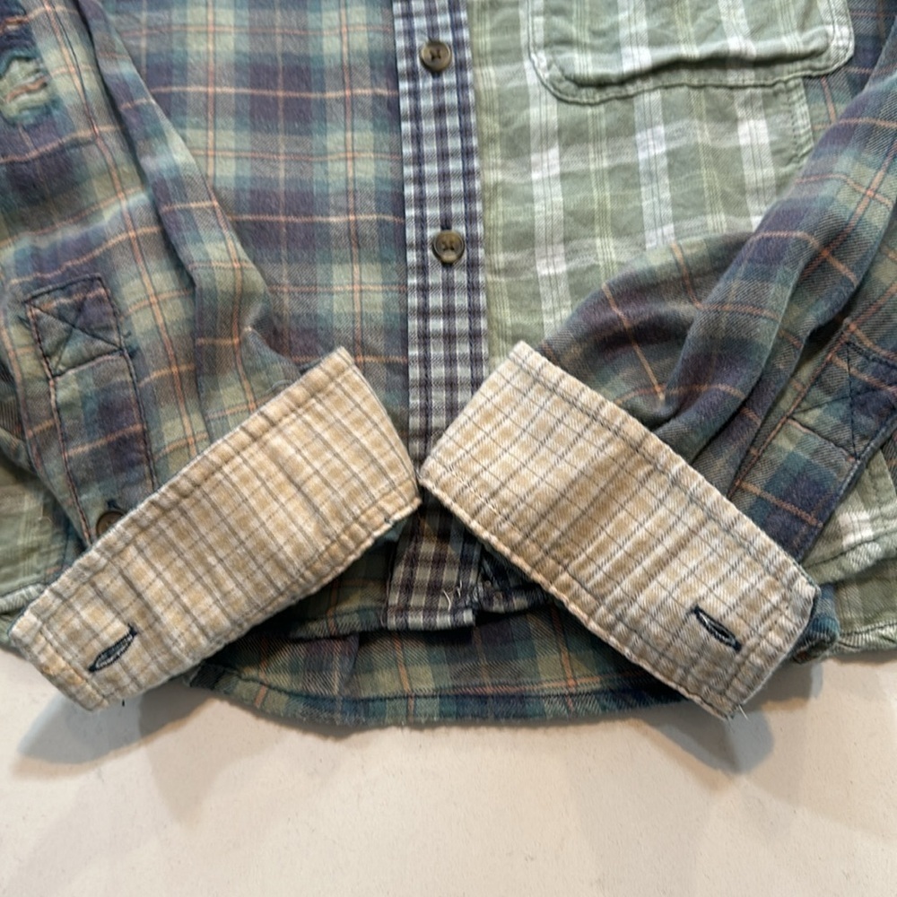 AEO Flannel Plaid Patchwork Button Down Cropped Shirt Size Medium - Picture 8 of 12